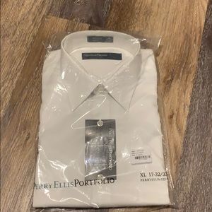 NWT Men’s Perry Ellis dress Shirt